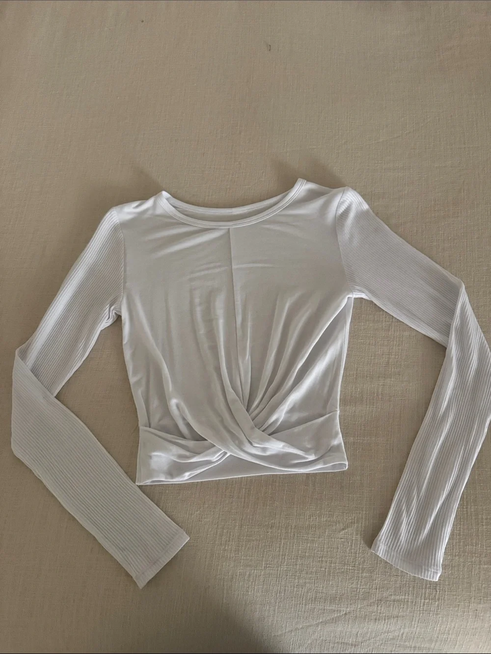 ALO Yoga White Twist-Front Long Sleeve Crop Top